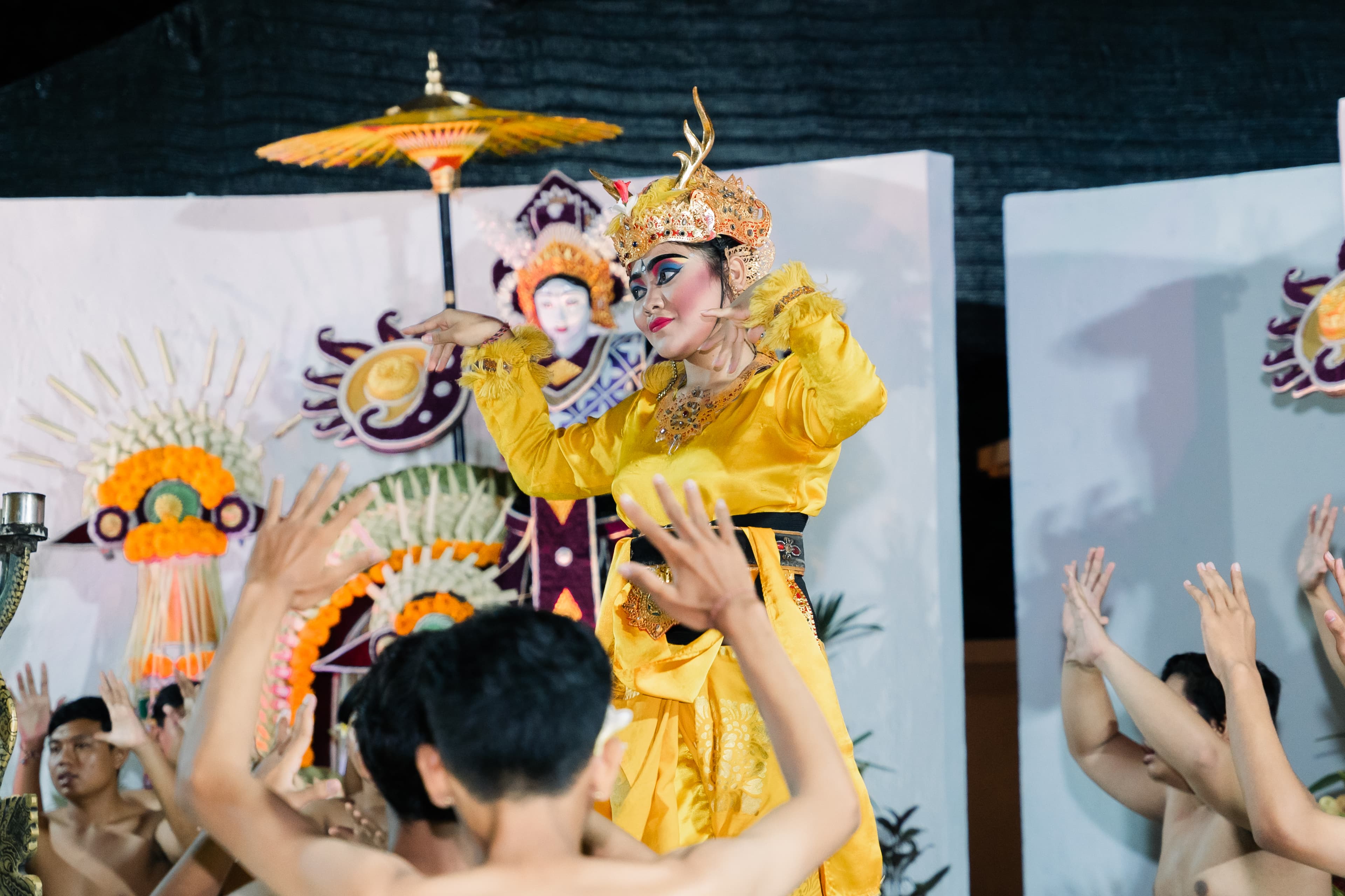Balinese dance performance gallery photo 7